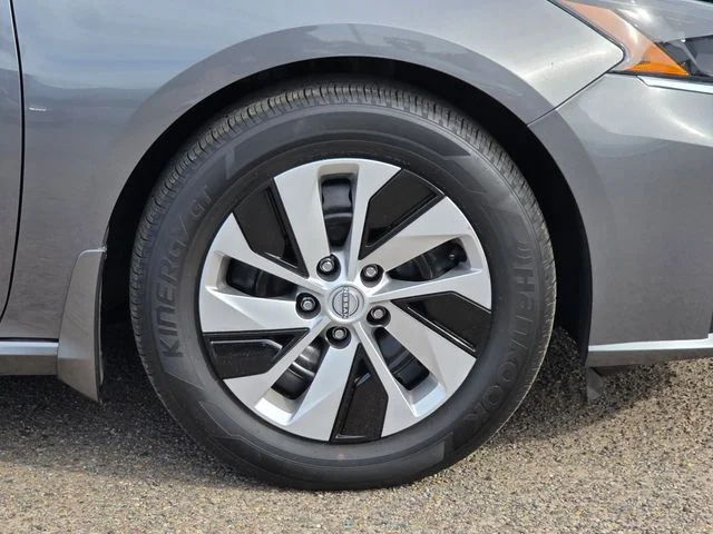 Used 2025 Gray Nissan 2.5 S image 8