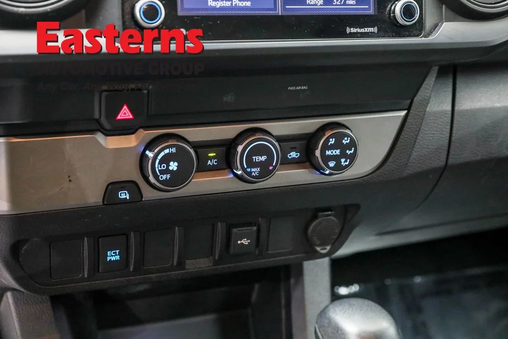 Used 2021 White Toyota SR image 19