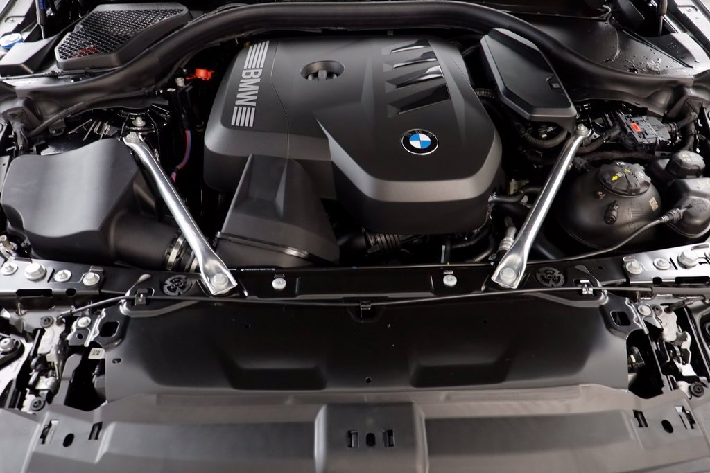 New 2026 Black Sapphire Metallic BMW 530i xDrive image 22