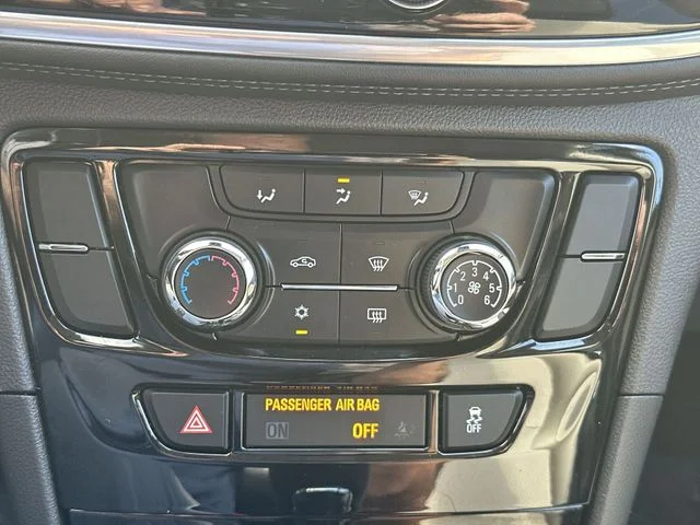 Used 2019 Silver Buick Preferred image 19