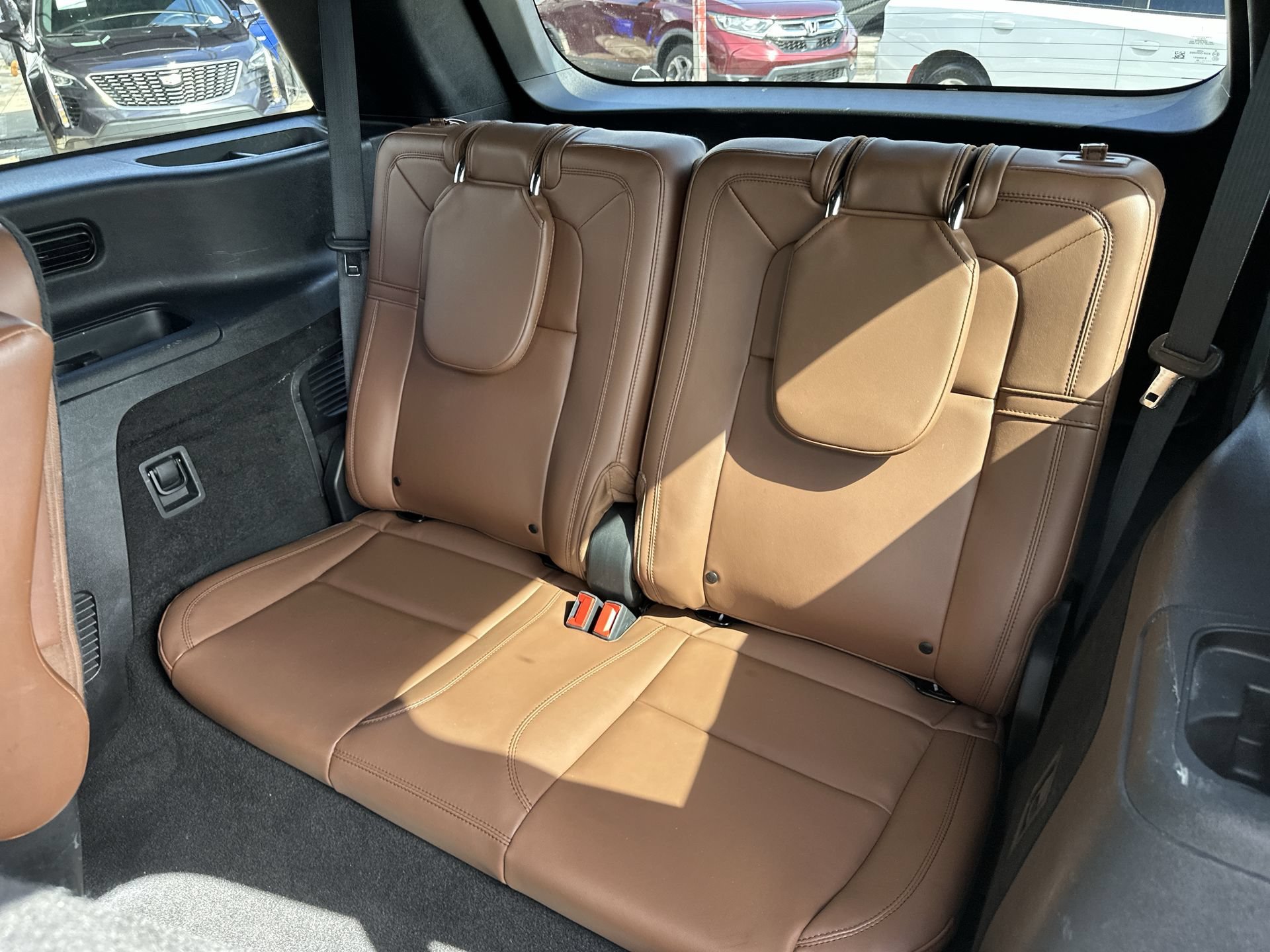 Used 2022 Gray Metallic Lincoln Grand Touring image 25
