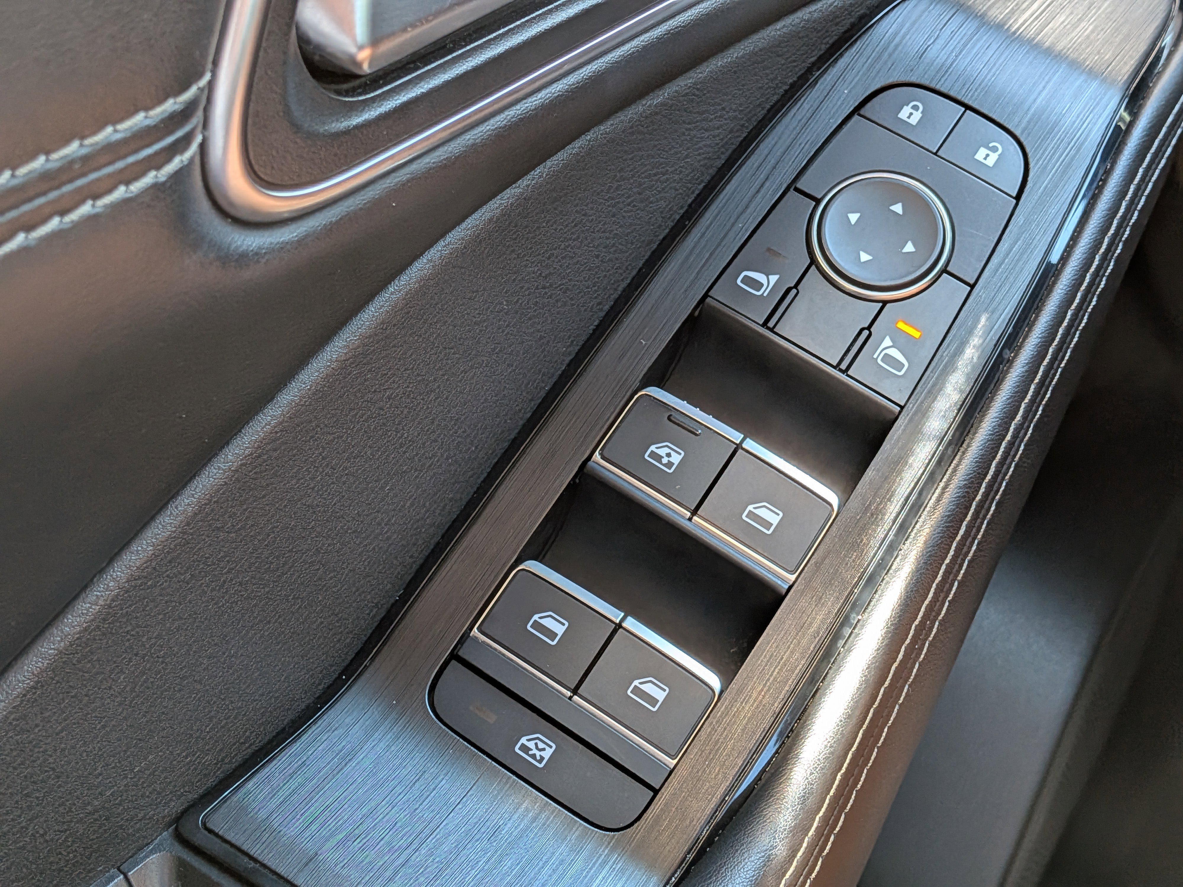 2021 Nissan Rogue Platinum - Photo 23