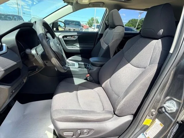 Used 2019 Magnetic Gray Met. Toyota XLE image 35