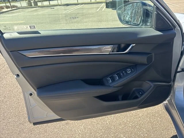2022 Honda Accord Sport - Photo 22