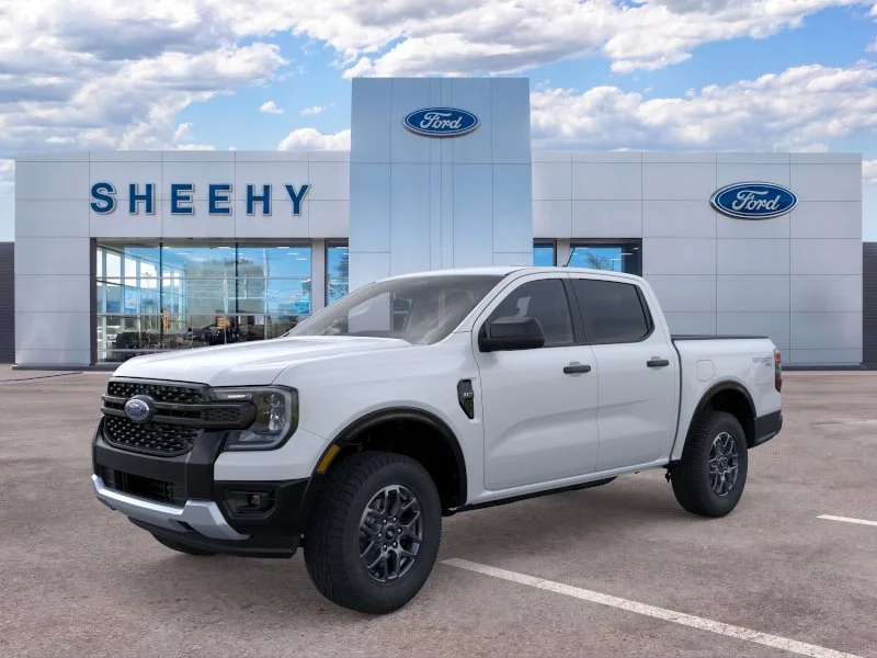 New 2025 Oxford White Ford XLT image 3