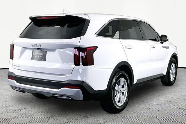 Used 2026 White Kia LX image 6