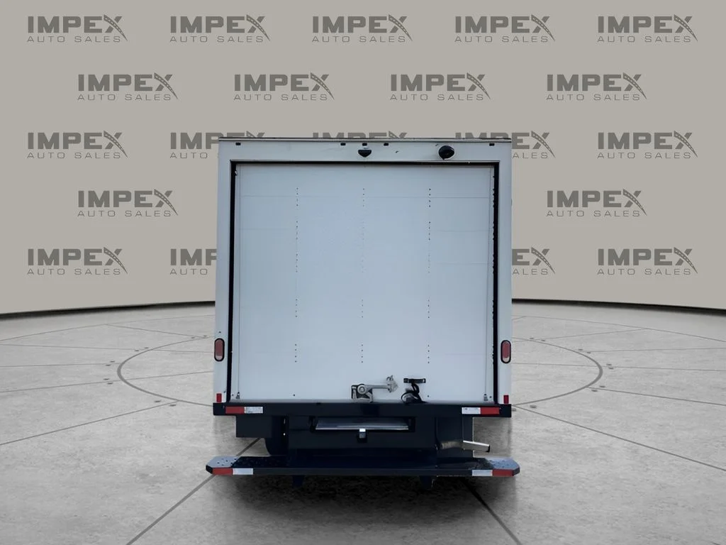 Used 2024 White GMC Work Van image 3