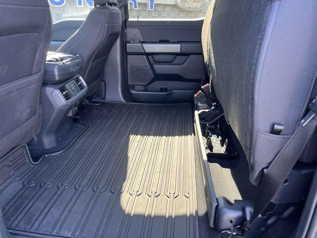 New 2026 Carbonized Gray Metallic Ford XLT image 5