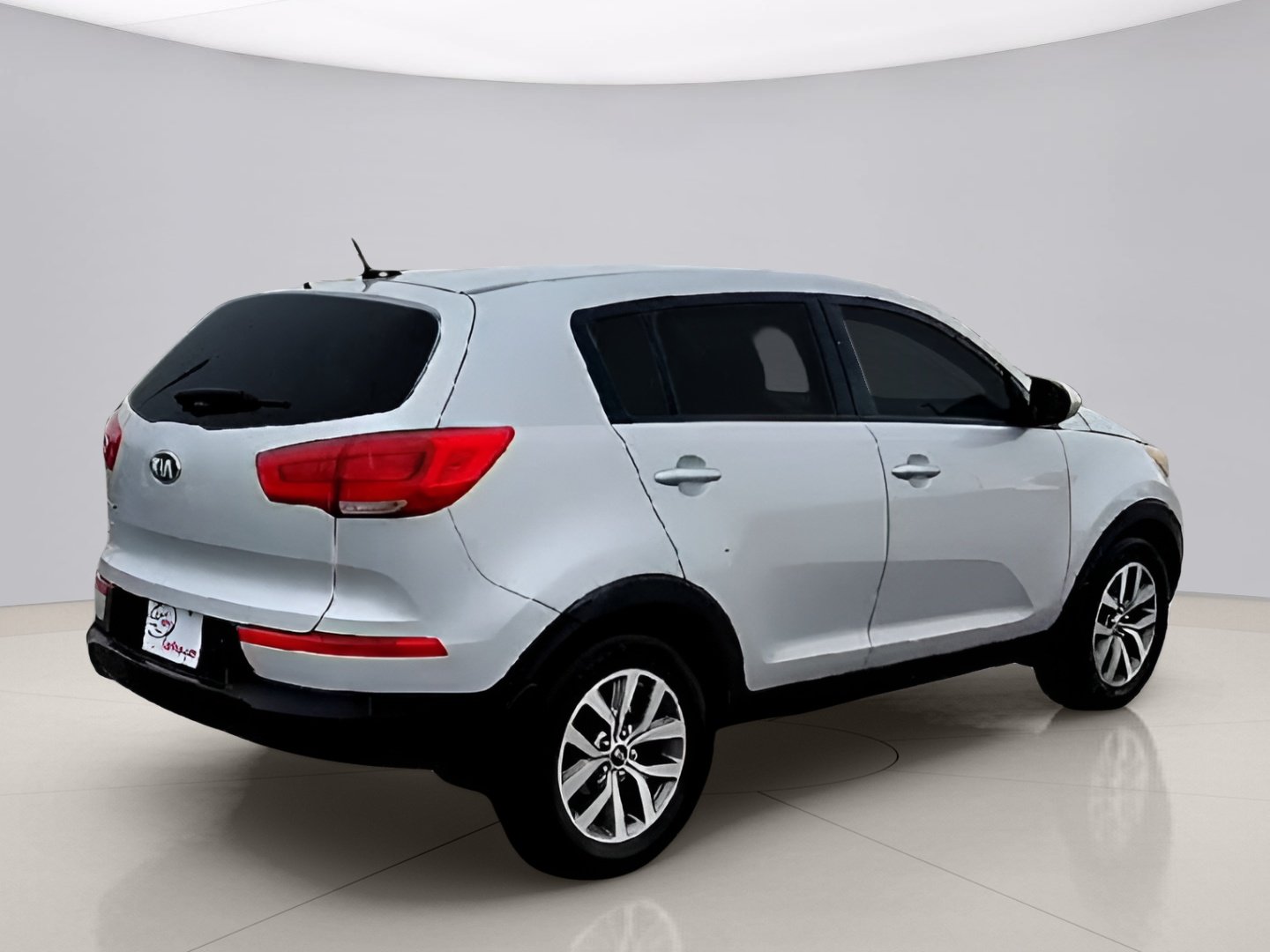 Used 2016 Silver Kia LX FWD image 4