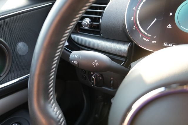 Used 2022 Black MINI Clubman image 28