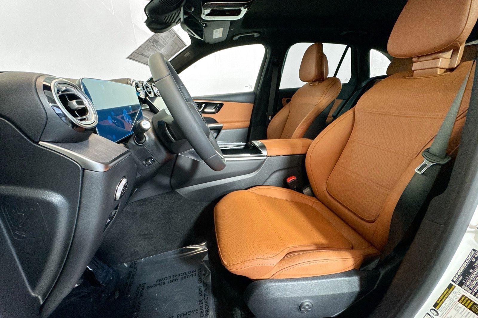 New 2026 Polar White Mercedes-Benz GLC 300 image 18