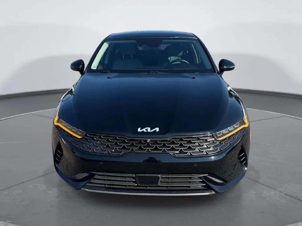 Used 2022 Black Kia EX image 2