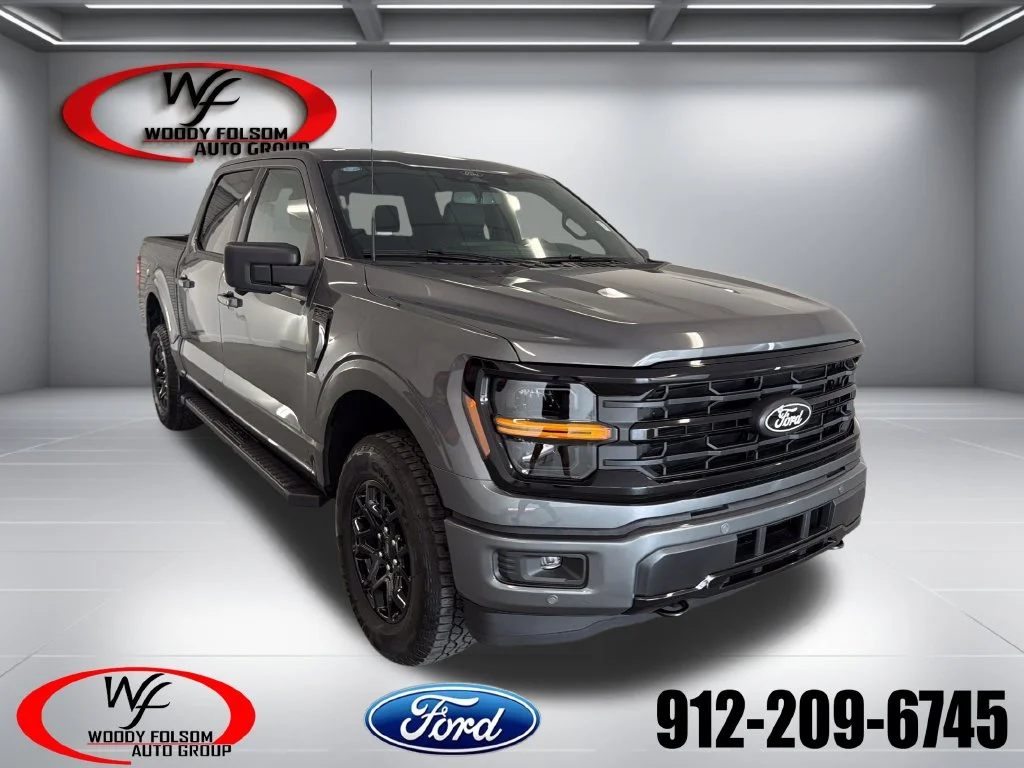New 2026 Carbonized Gray Metallic Ford XLT image 1