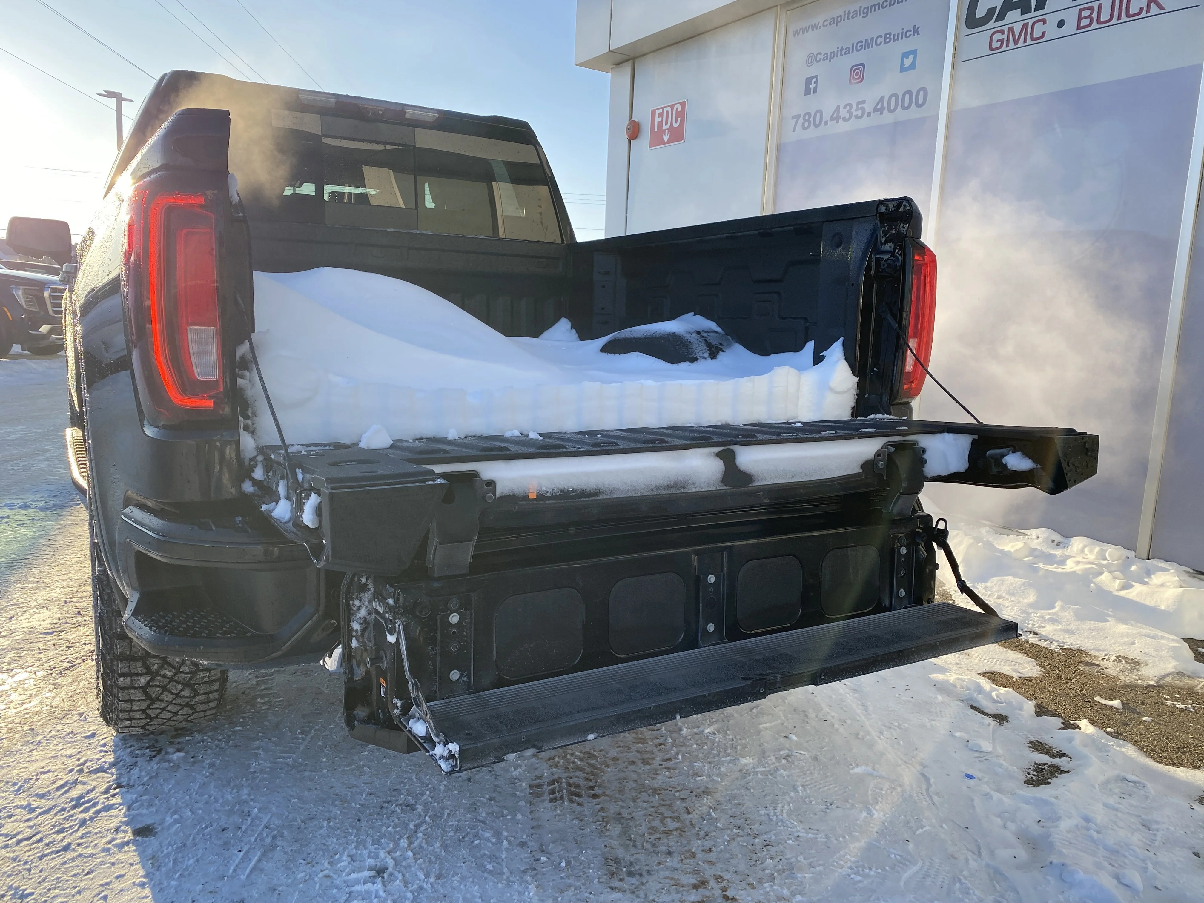 New 2026 ONYX BLACK GMC AT4 image 5