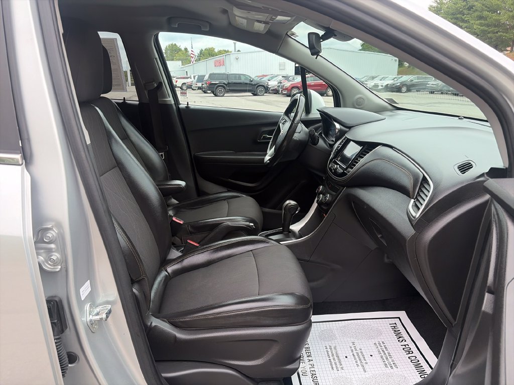Used 2020 Silver Chevrolet LT image 42