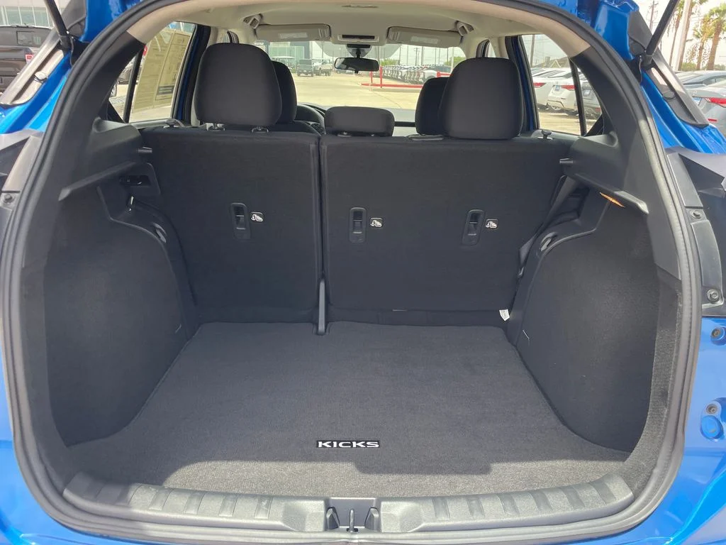 Used 2024 Blue Nissan S image 26