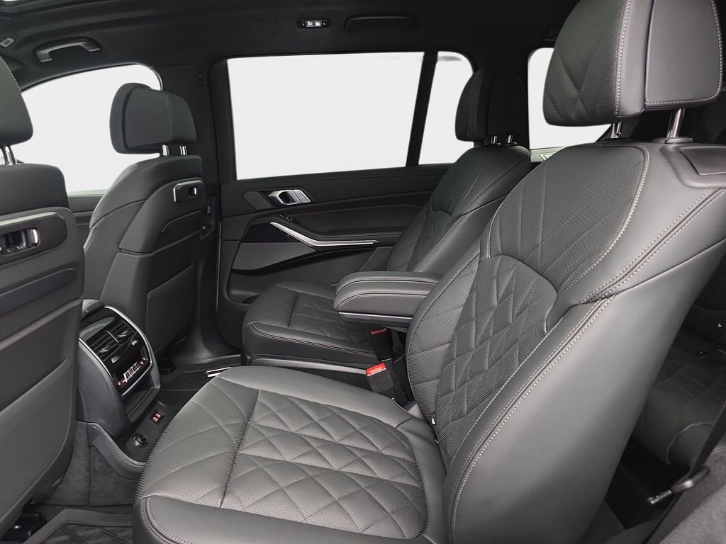 New 2027 Brooklyn Grey Metallic BMW xDrive40i image 15