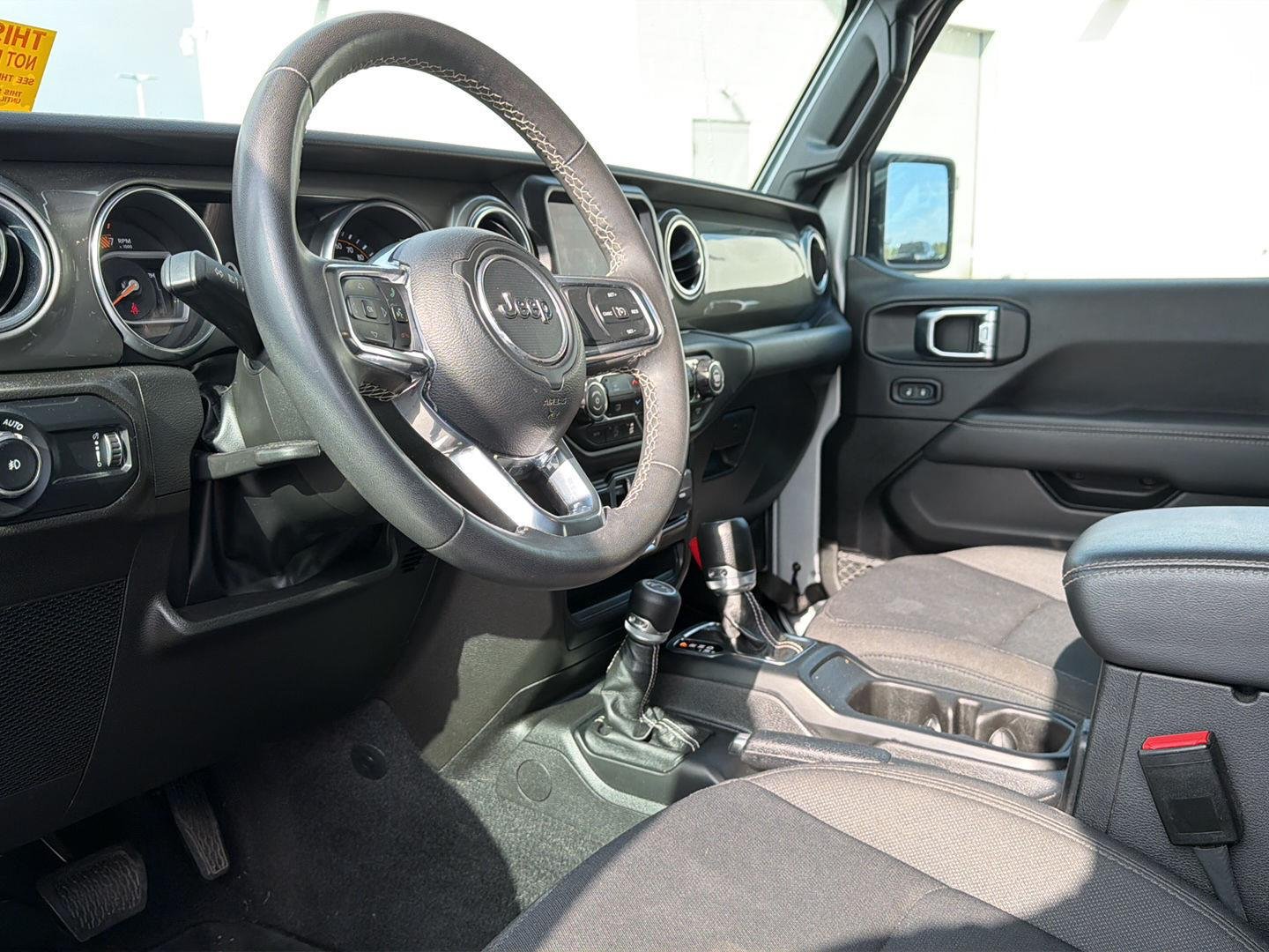 Used 2023 Silver Zynith Jeep Sahara image 5