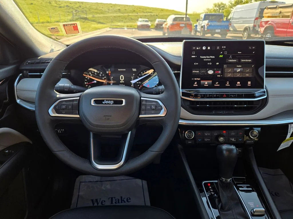 Used 2023 White Jeep Limited image 18
