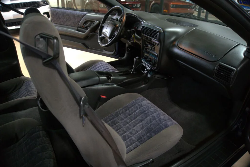 Used 2001  Chevrolet Base image 47