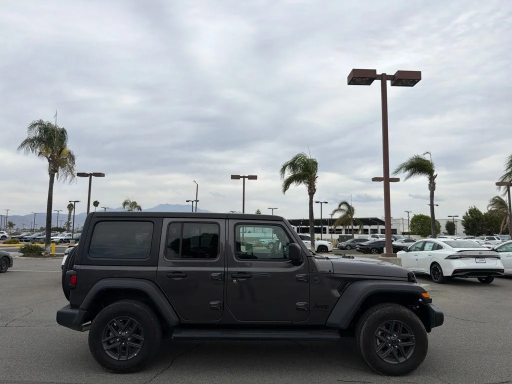 Used 2025 Gray Jeep Sport S image 2