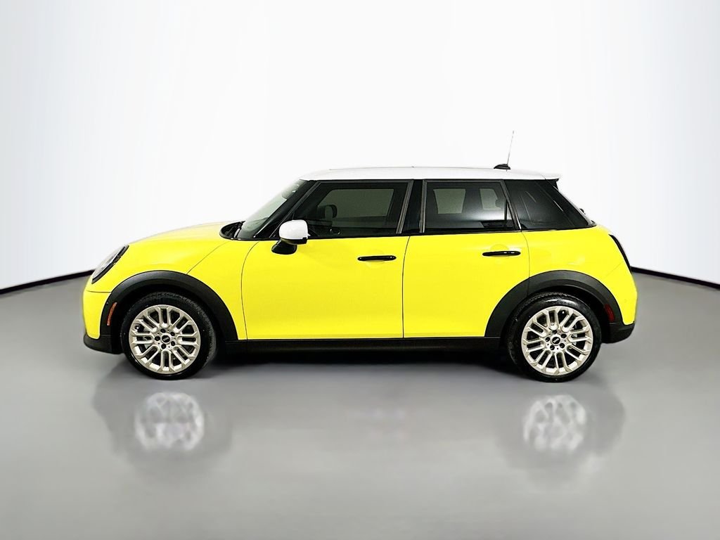 Used 2025 Yellow MINI Signature Plus image 8