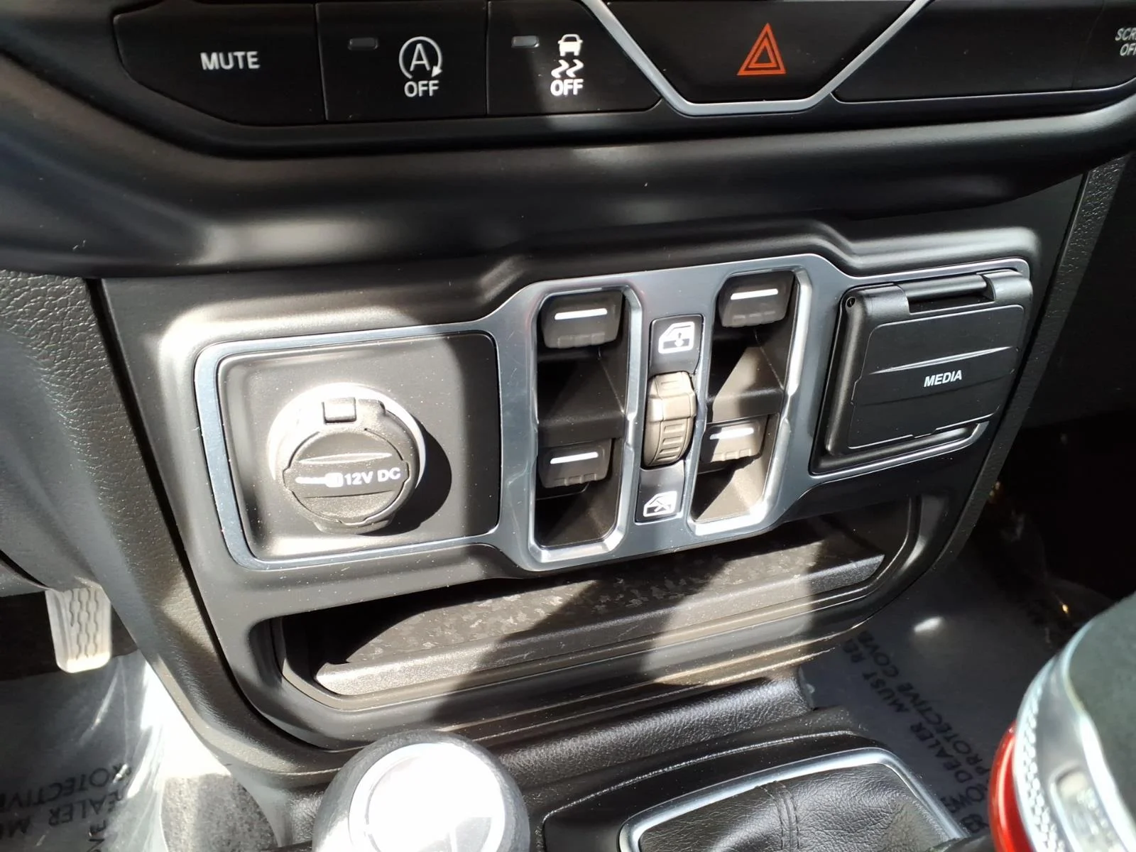 Used 2021 Hydro Blue Pearl Coat Jeep Sport S image 20