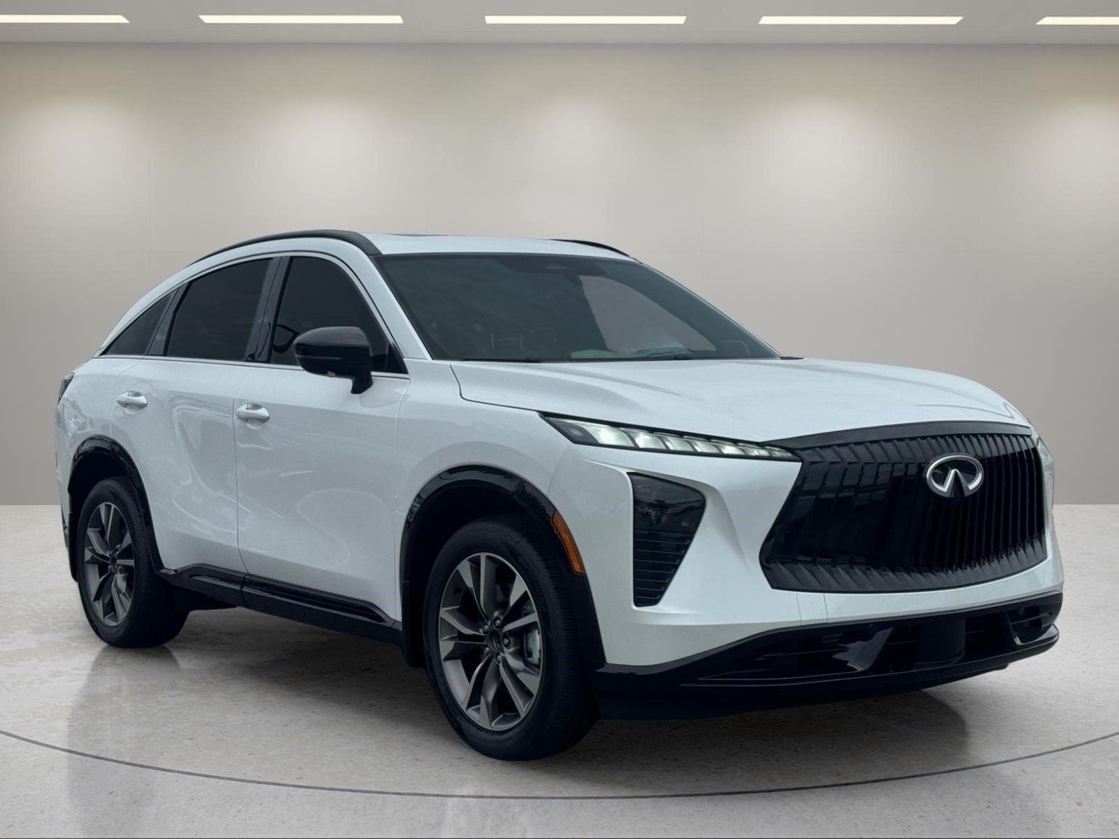 New 2027 RADIANT WHITE INFINITI Luxe AWD image 7