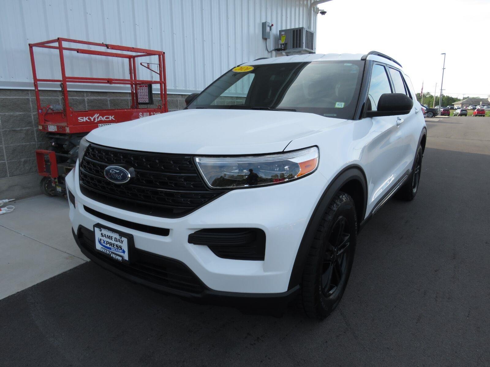 Used 2020 Oxford White Ford XLT image 13