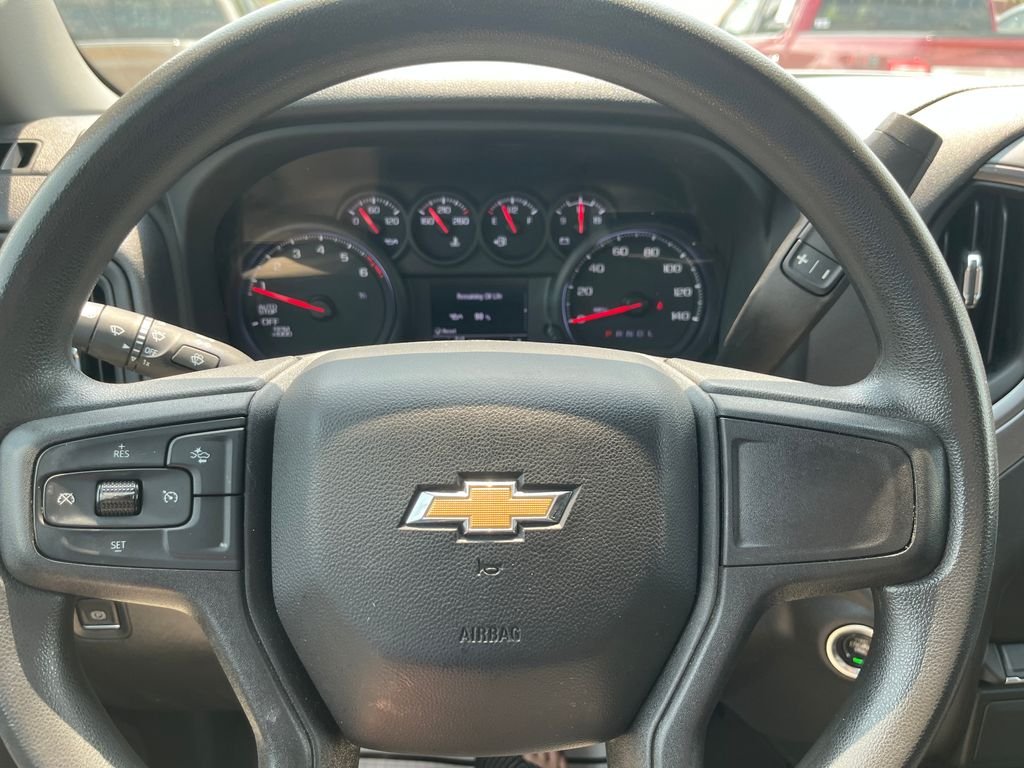 Used 2023 White Chevrolet Custom image 15