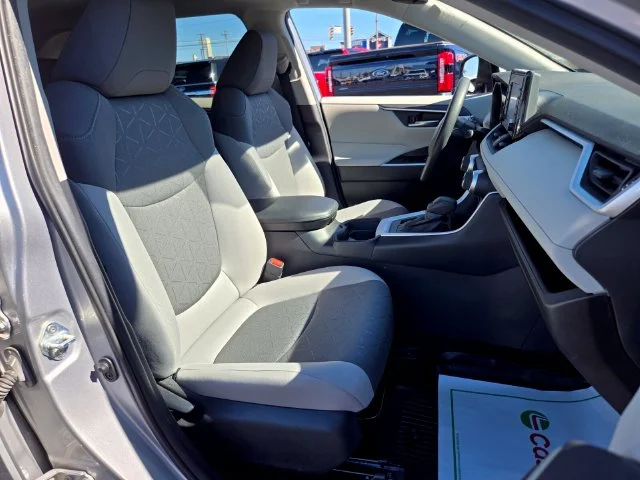 Used 2021 Silver Toyota XLE image 20