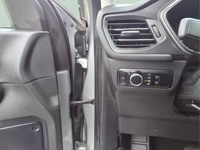 Used 2024  Ford Active image 13