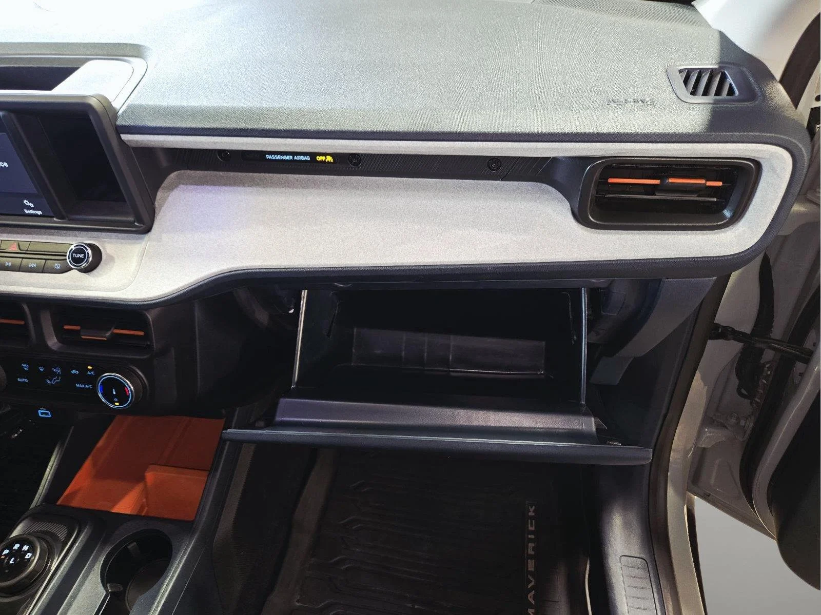 Used 2024 Cactus Gray Ford XLT image 39