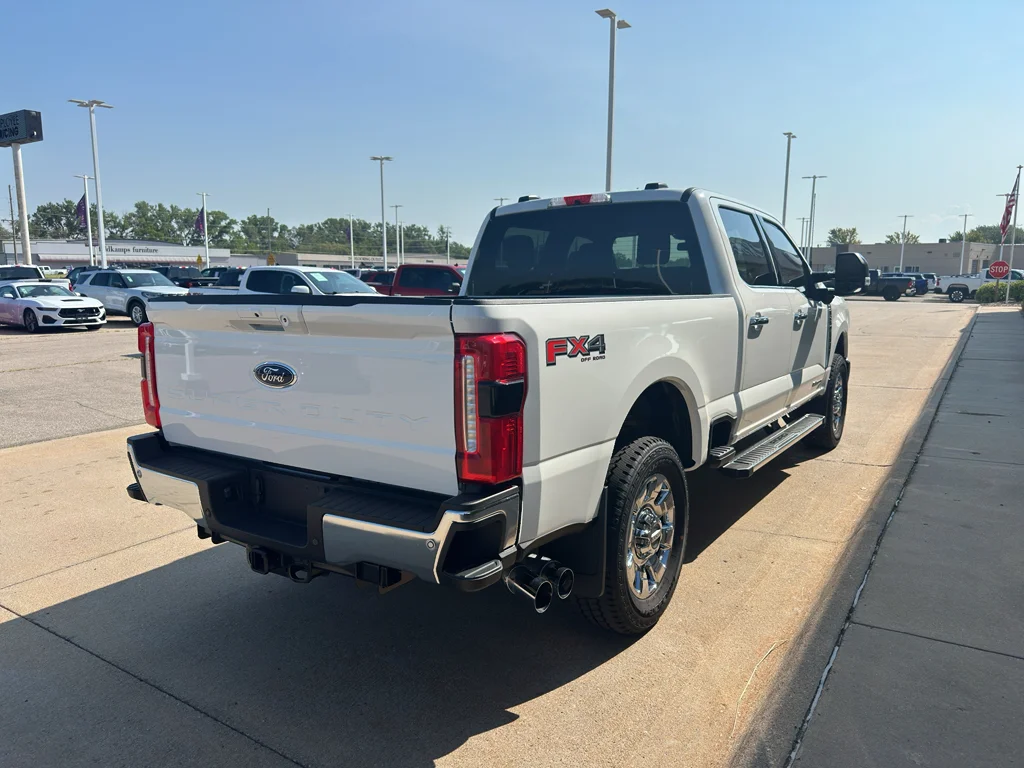 Used 2025 Star White Metallic Tri-Coat Ford LARIAT image 13