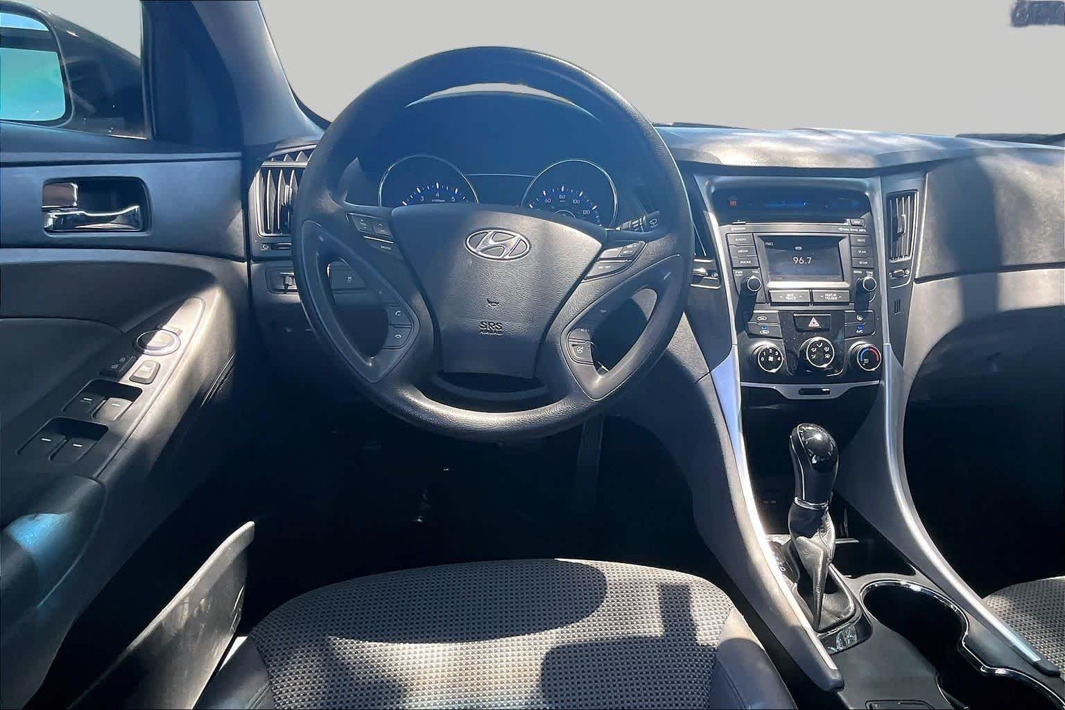 Used 2014 Harbor Gray Metallic Hyundai GLS image 6
