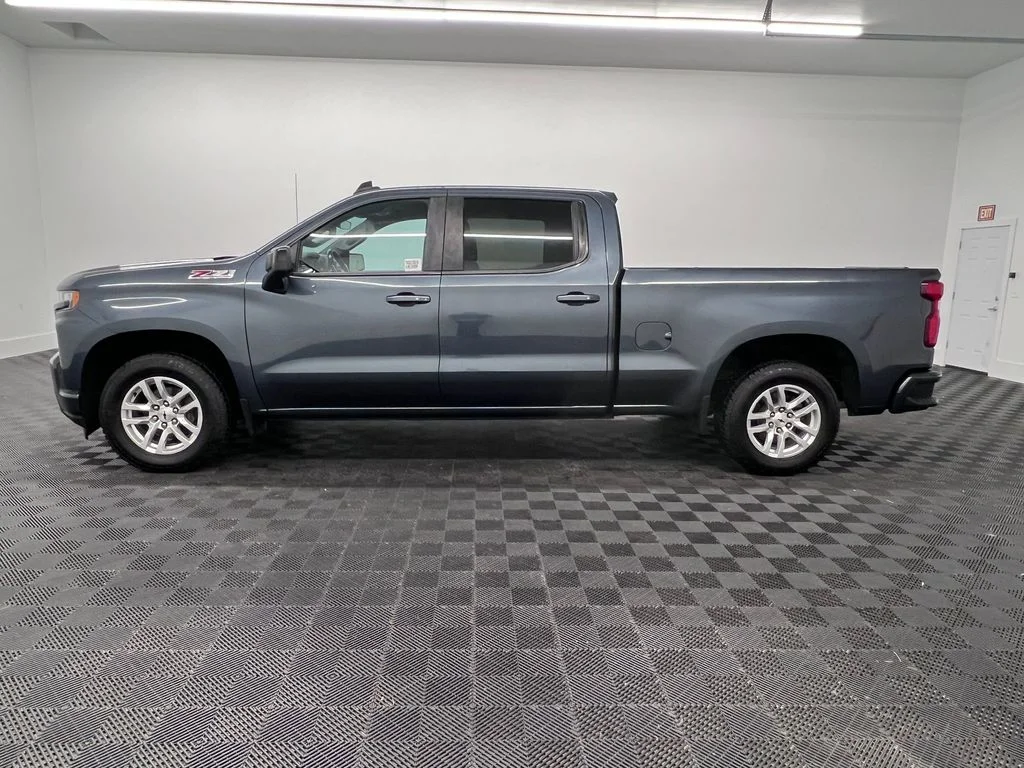 Used 2019 Shadow Gray Metallic Chevrolet RST image 2