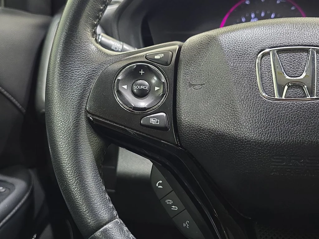Used 2019 Black Honda Touring image 19