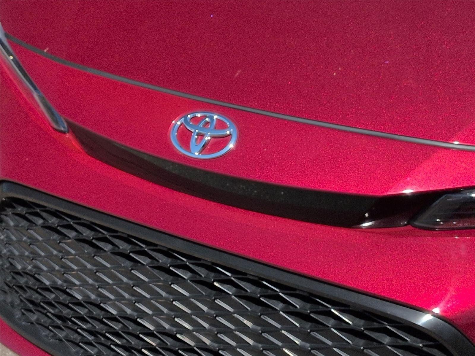 Used 2025 Ruby Flare Pearl Toyota SE image 14