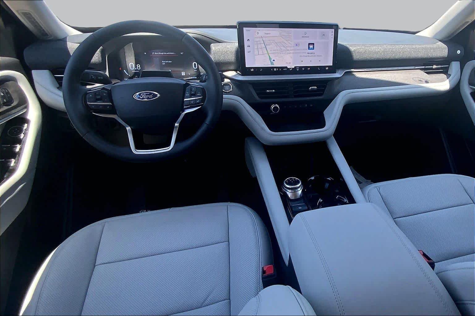 New 2026 Carbonized Gray Metallic Ford Platinum™ image 5