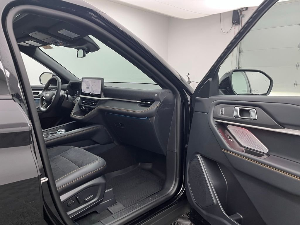 New 2026 Black Ford Tremor image 26