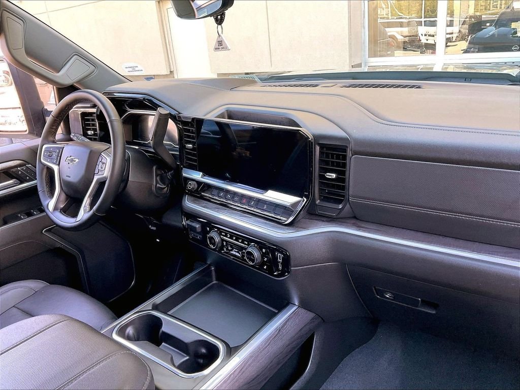 Used 2025 Gray Chevrolet LTZ image 14