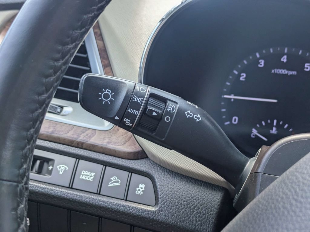 Used 2018 Gray Hyundai 2.4 image 29