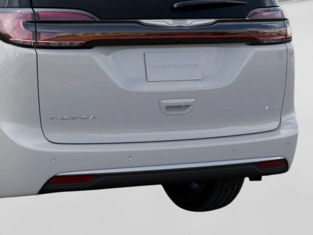 New 2026 Bright White Clear-Coat Exterior Paint Chrysler Pinnacle image 13