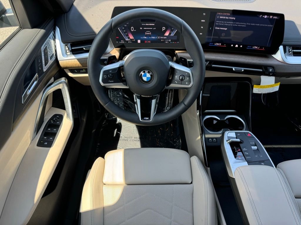 Used 2025  BMW xDrive28i image 16