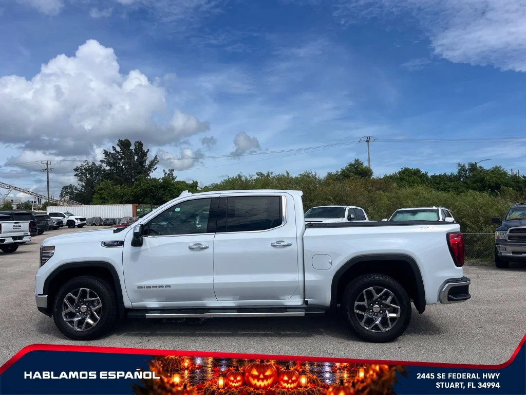 New 2026 Glacier White Tricoat GMC SLT image 4