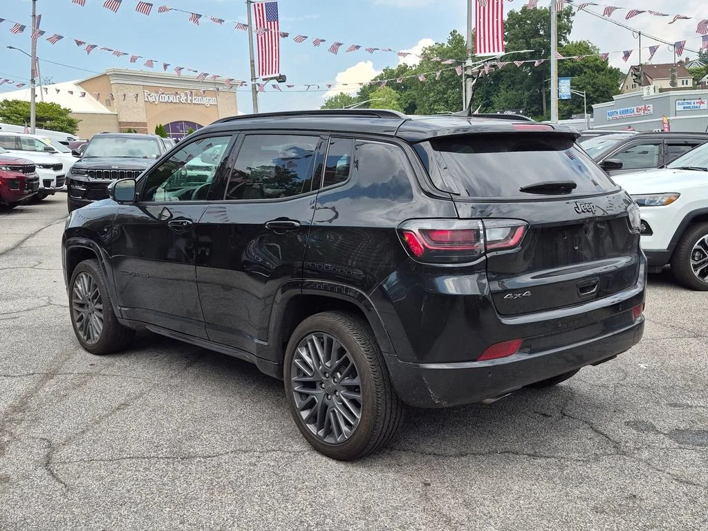 Used 2023 Black Jeep Limited image 9