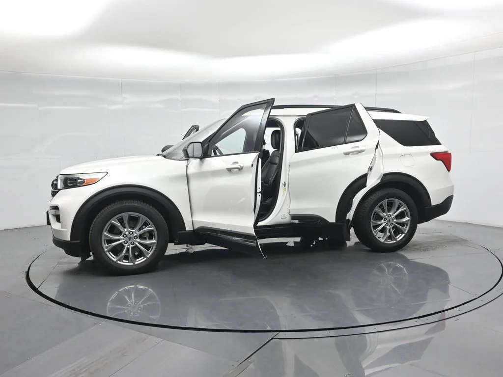 Certified Used 2021 White Ford XLT image 36