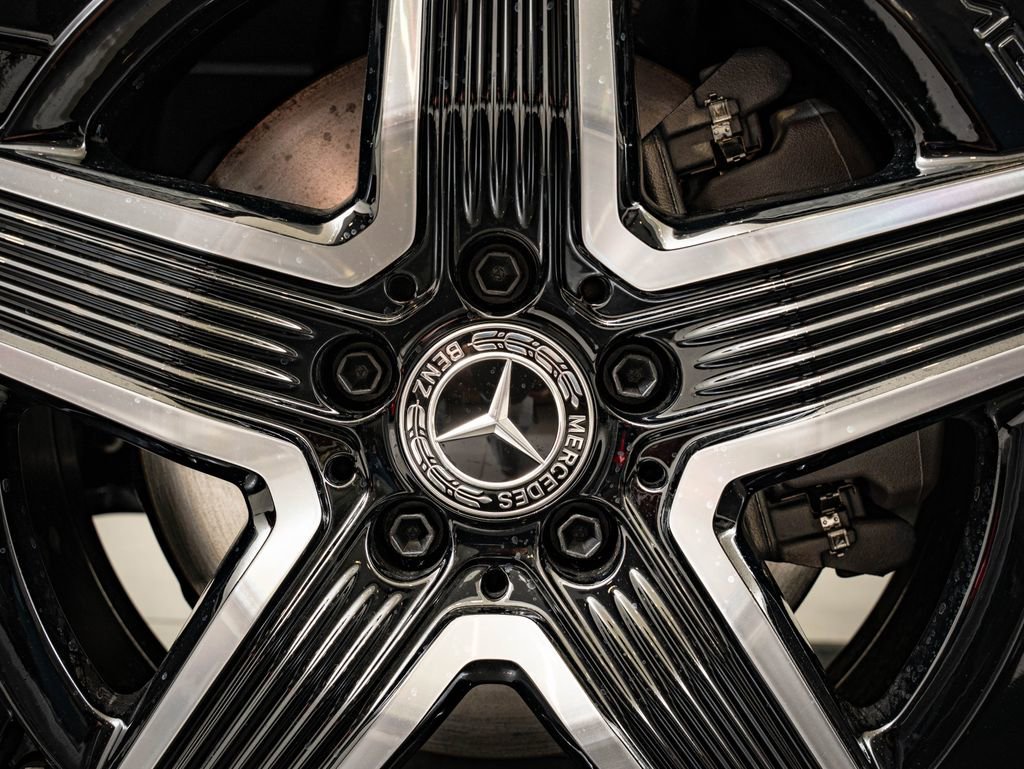 New 2026 Starling Blue Metallic Mercedes-Benz GLC 300 image 8