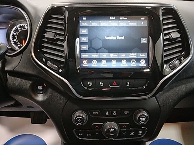 Used 2021 Gray Jeep Limited image 17