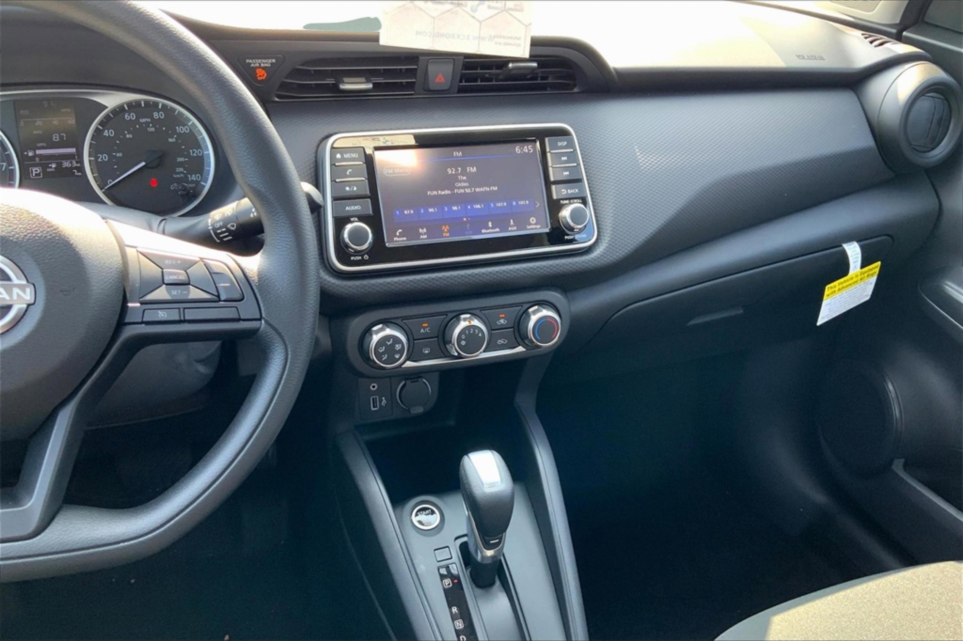 2025 Nissan KICKS PLAY Base - Photo 7